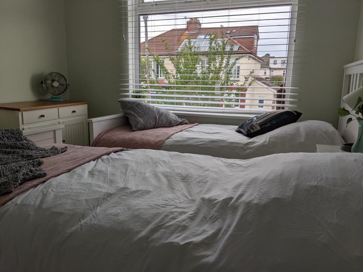 The British Scooterist Apartment Бристол Екстериор снимка